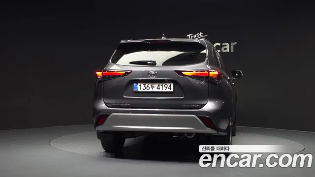 Toyota Highlander 2025