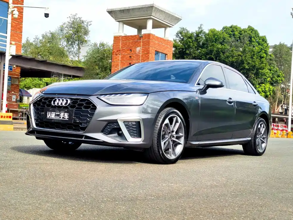 Audi A4 2025