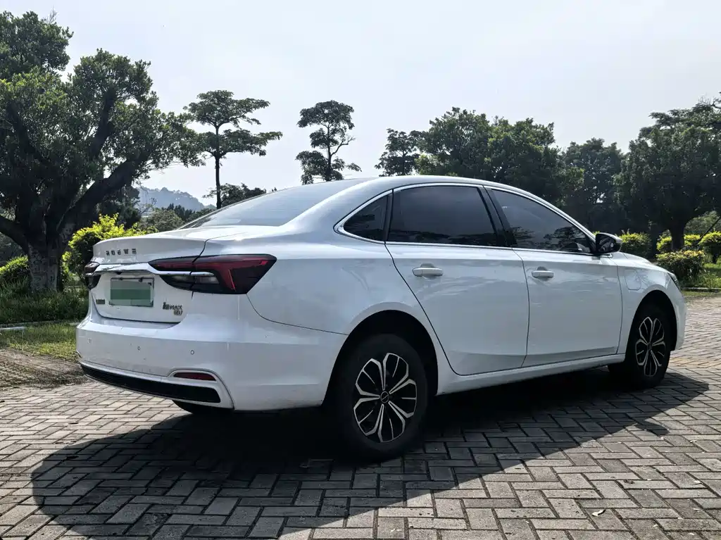 Roewe i6 2024