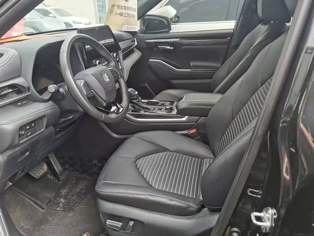 Toyota Crown Kluger 2022