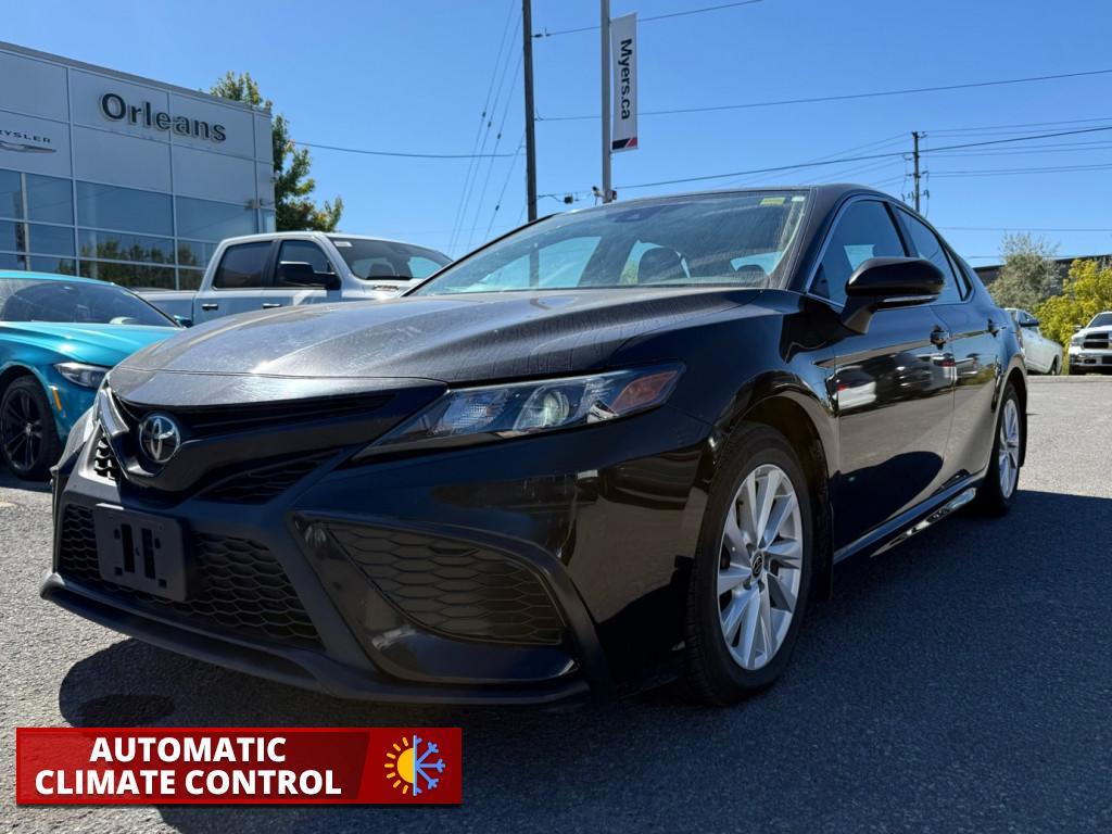 Toyota Camry 2021