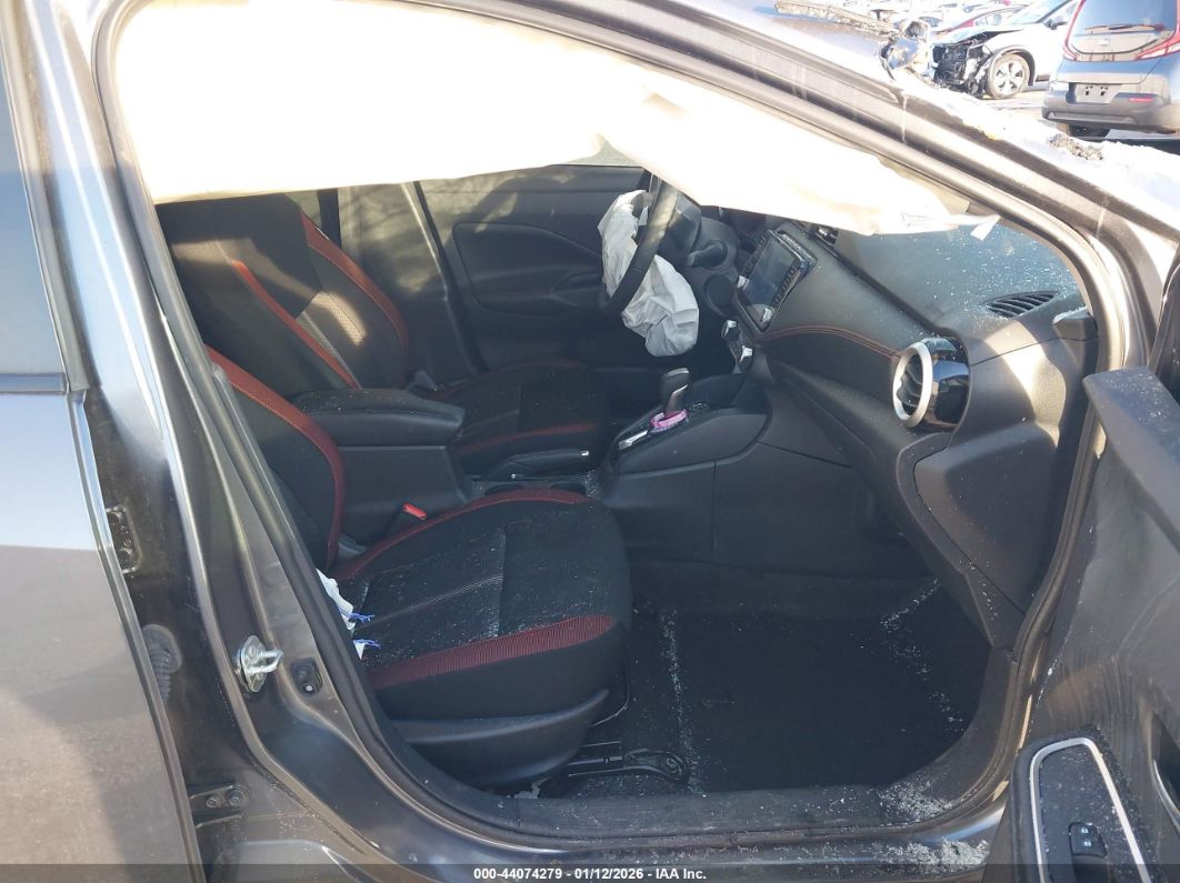 Nissan Versa 2024
