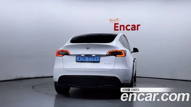 Tesla Model Y 2022