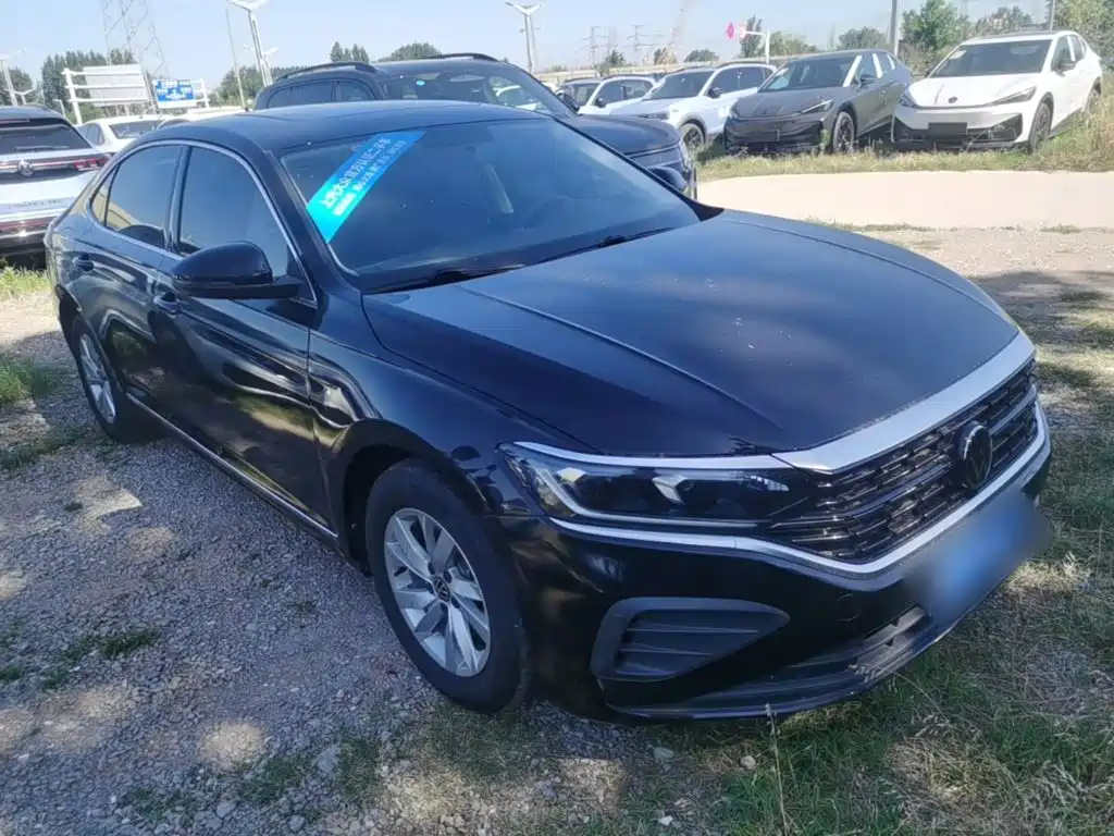 Volkswagen Passat 2025