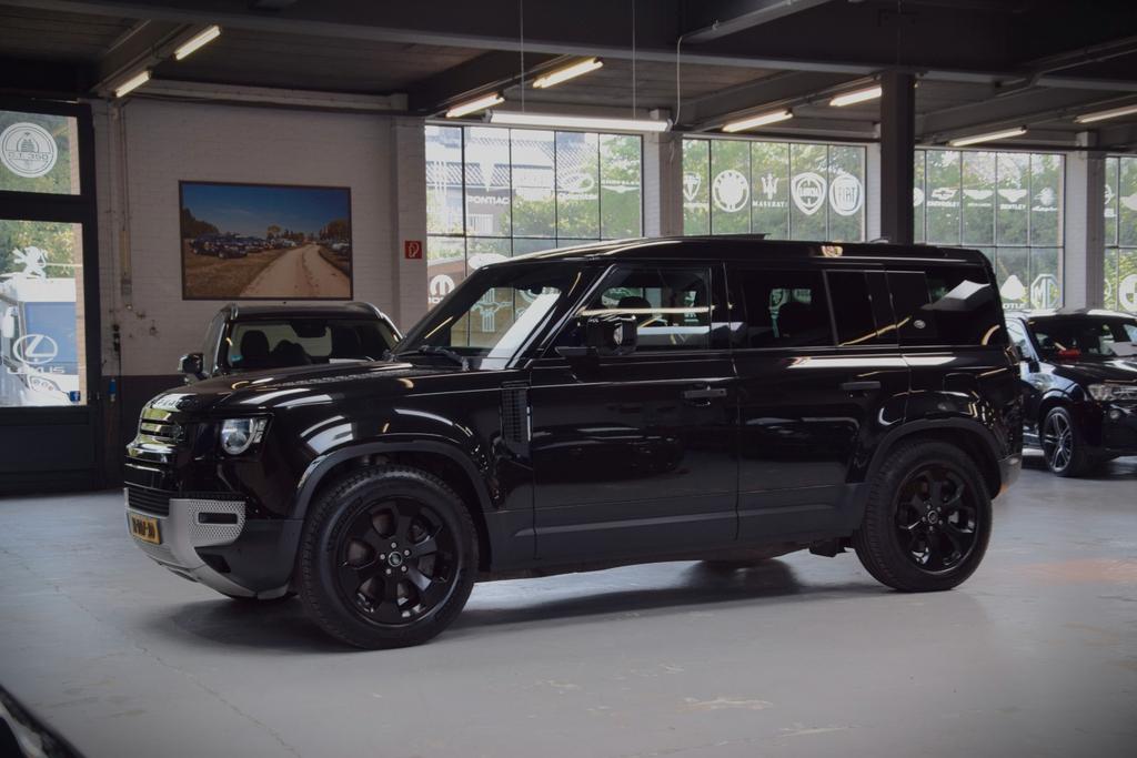 Land Rover Defender 2021