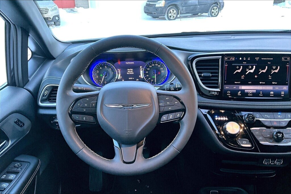 Chrysler Pacifica 2023