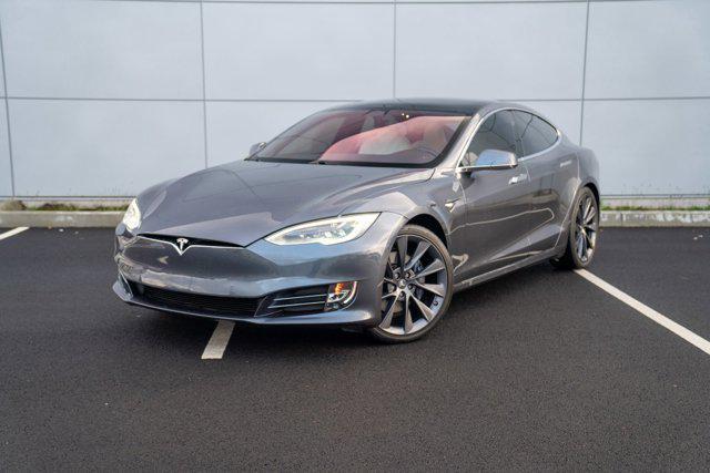 Tesla Model S 2021