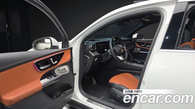 Mercedes-Benz GLC 2023