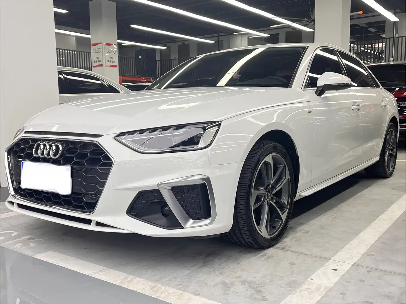 Audi A4 2023