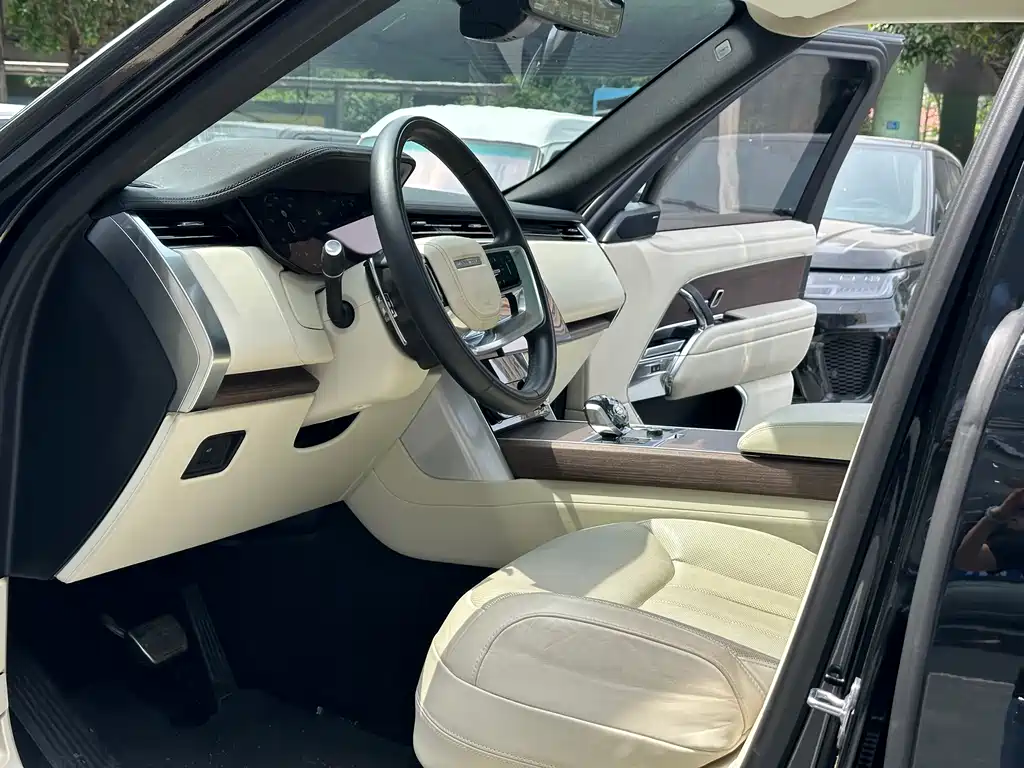 Land Rover Range Rover 2023