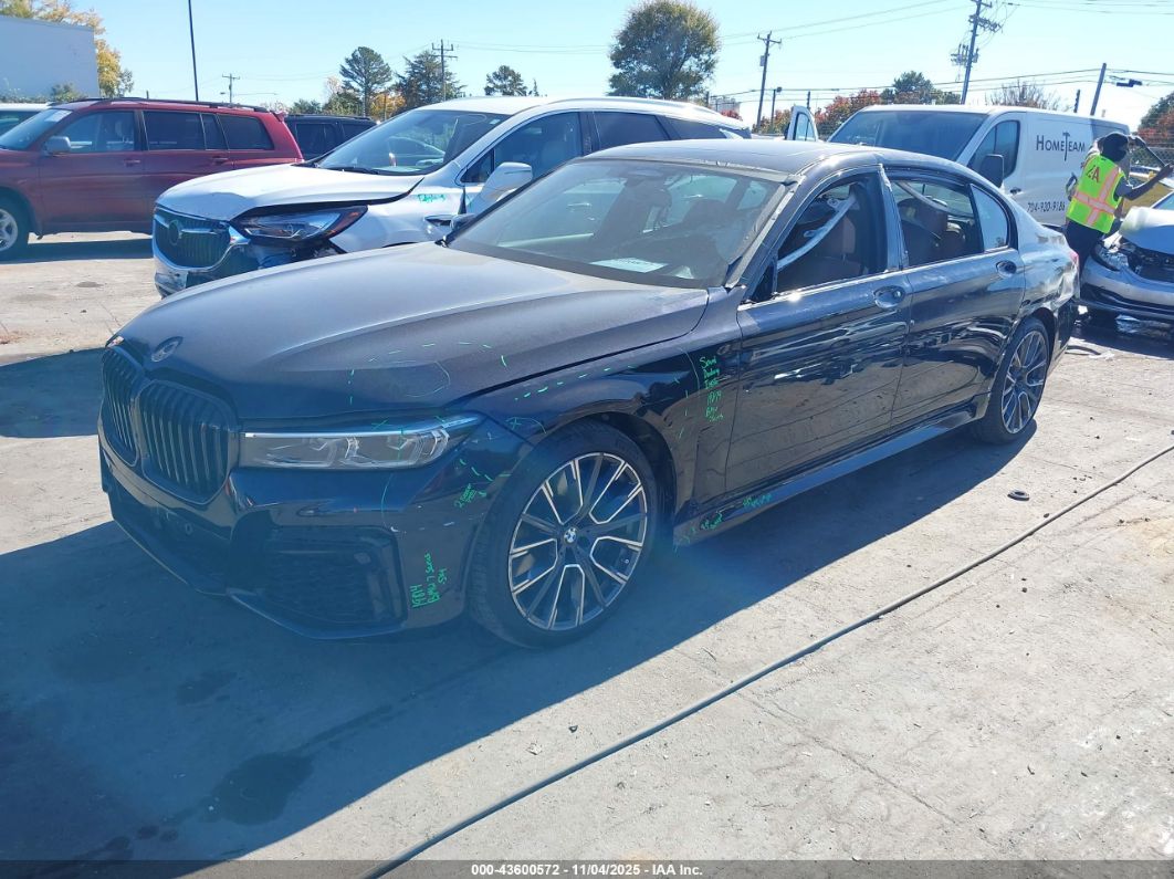 BMW 750 2022