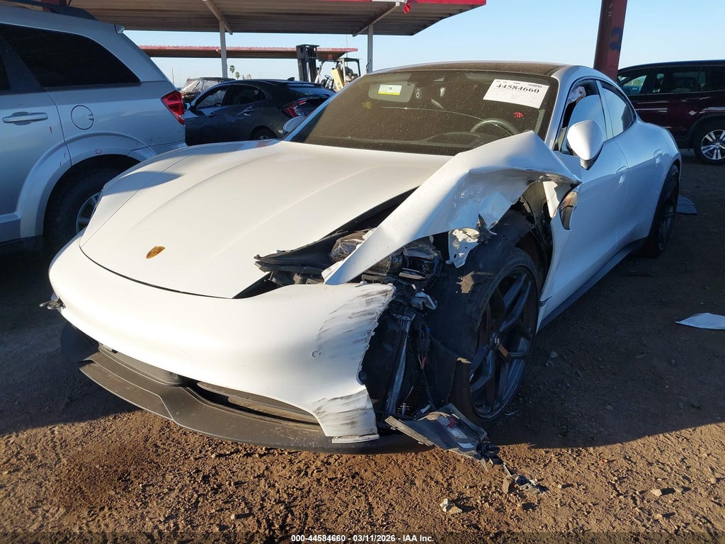 Porsche Taycan 2022