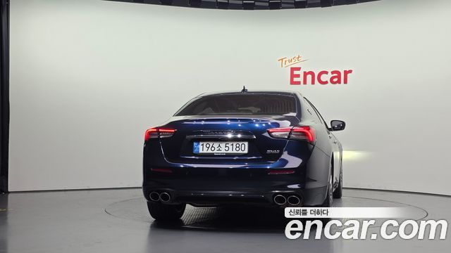 Maserati Ghibli 2022