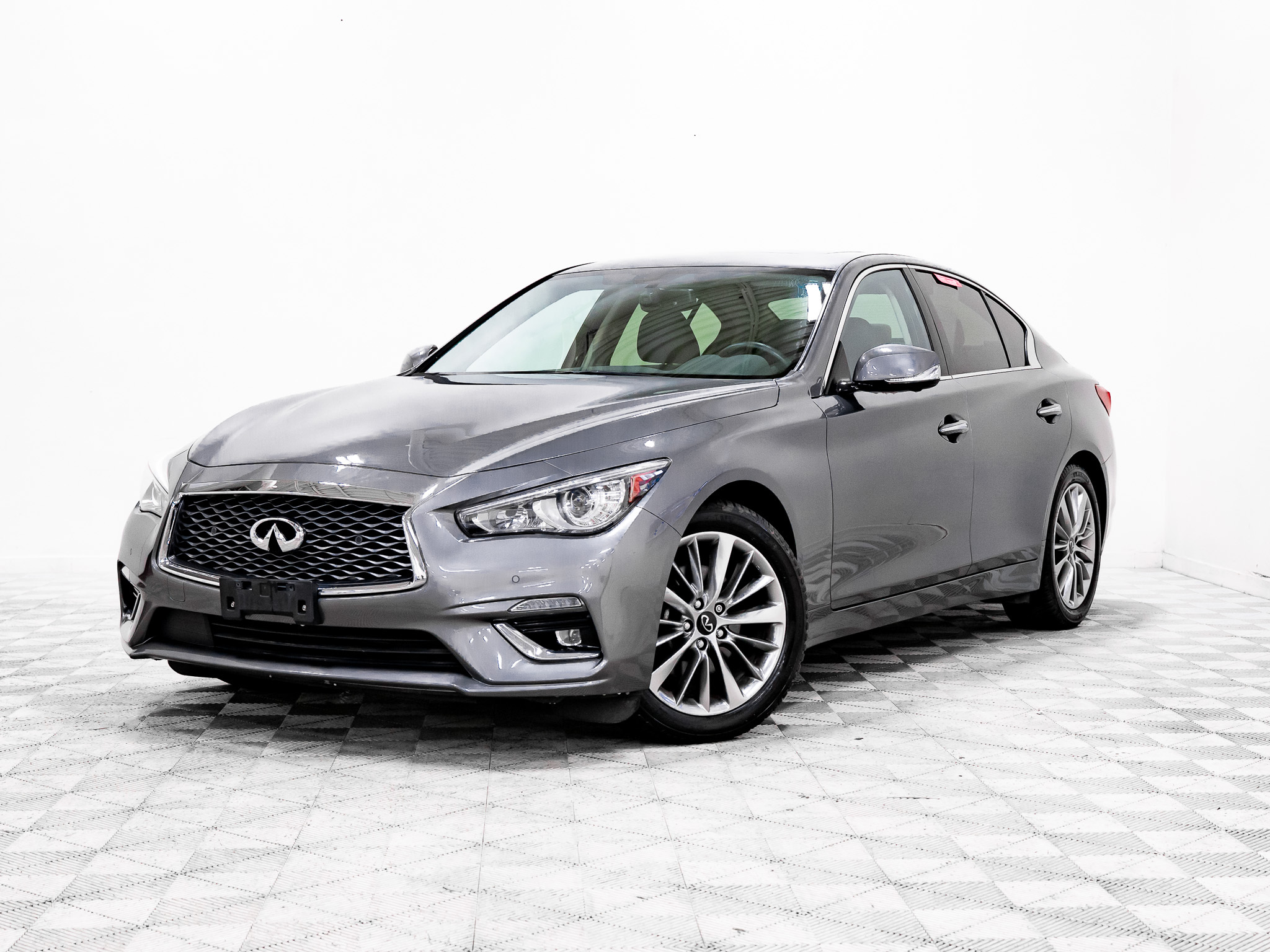 Infiniti Q50 2022
