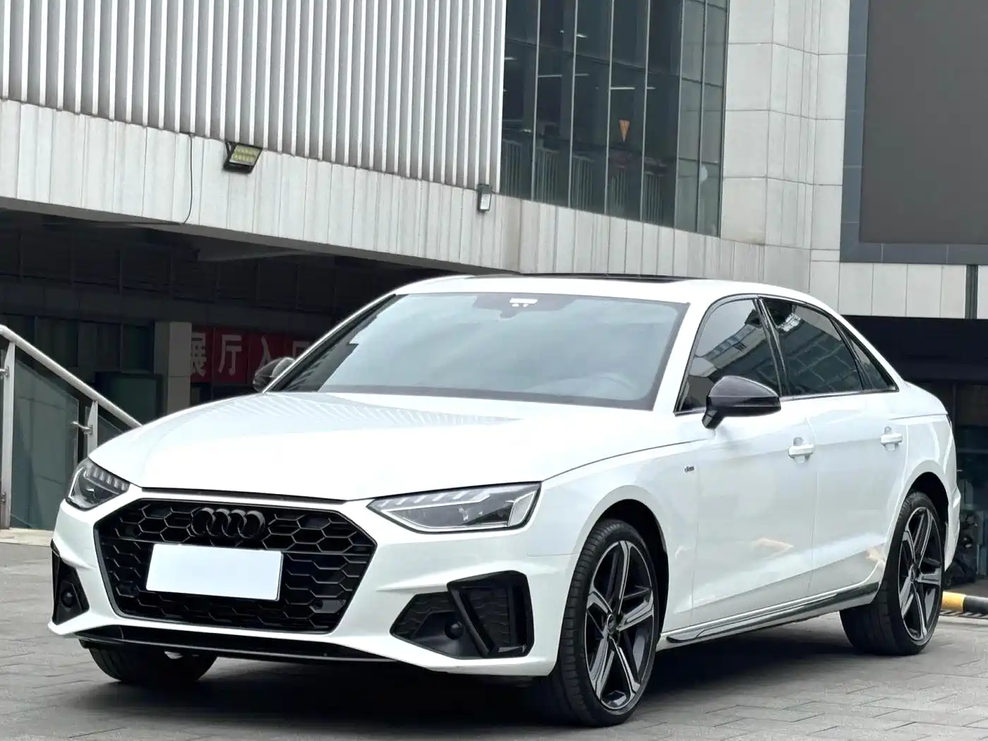 Audi A4 2023