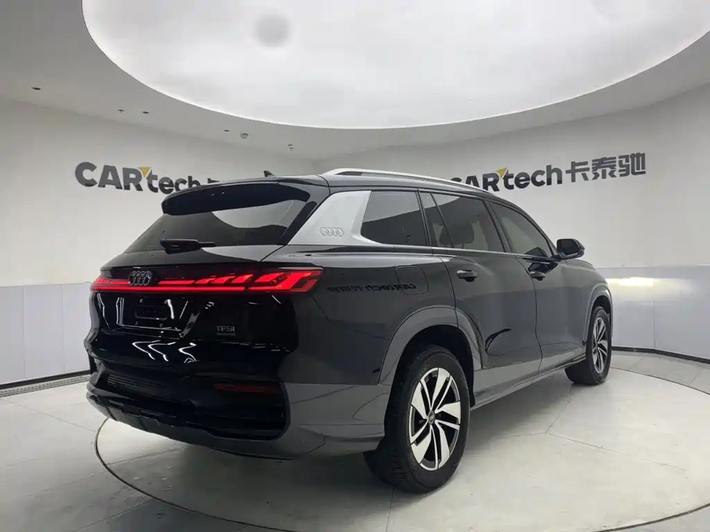 Audi Q6 2024