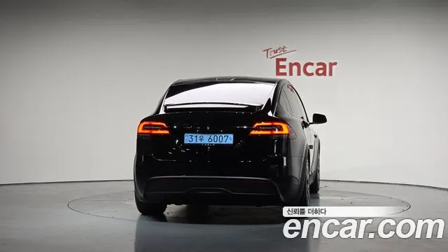 Tesla Model X 2024