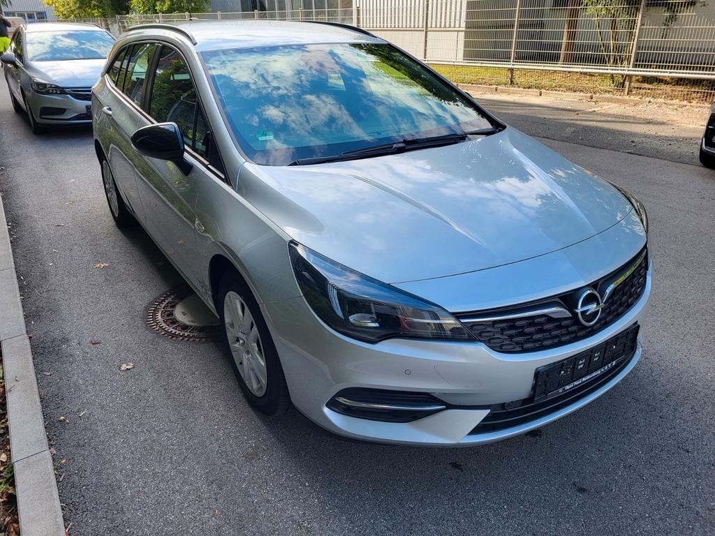 Opel Astra 2021