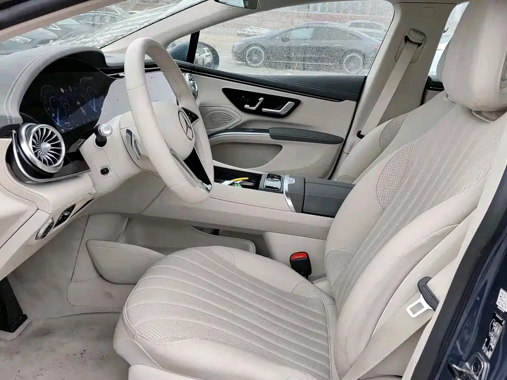 Mercedes-Benz EQS 2024