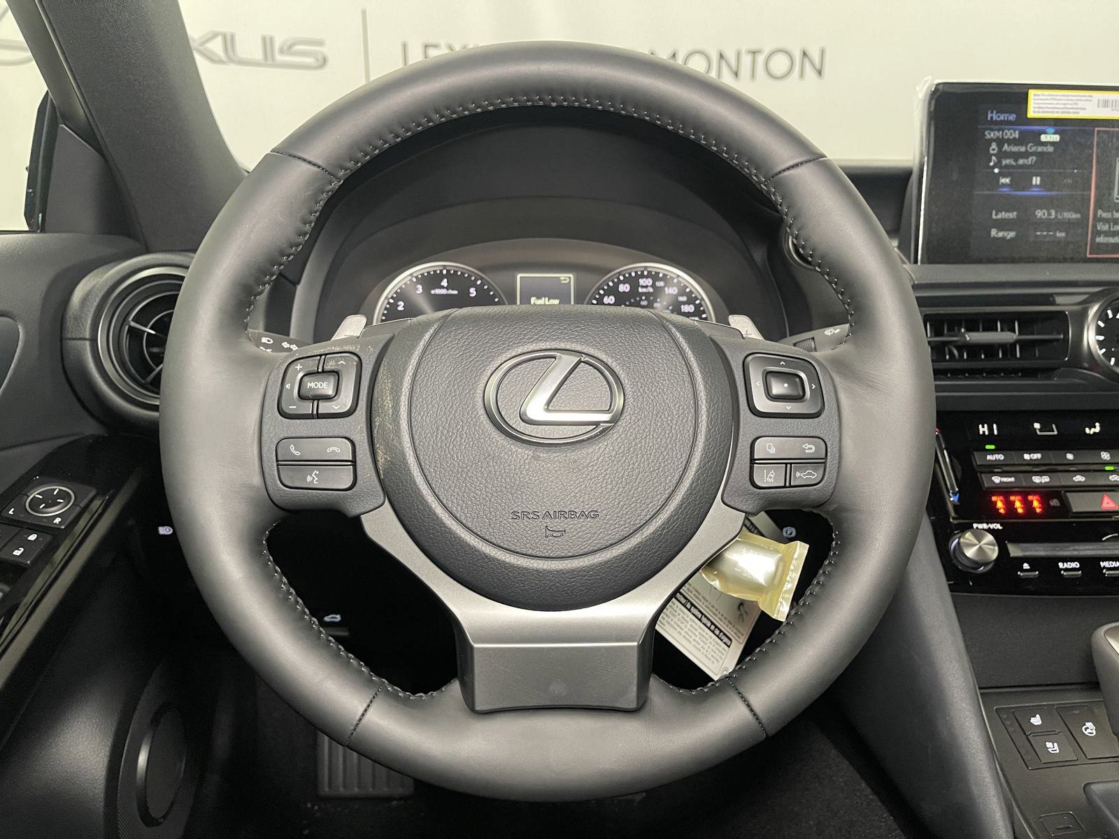 Lexus IS 2025