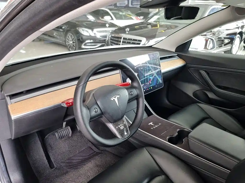 Tesla Model 3 2020