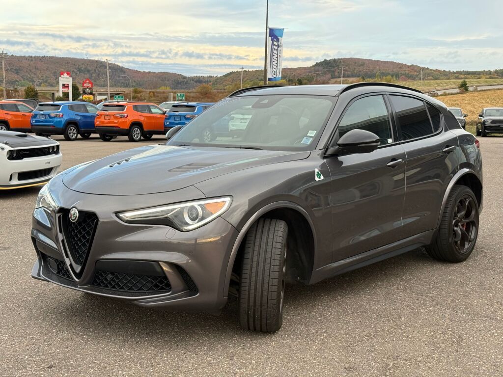 Alfa Romeo Stelvio 2023