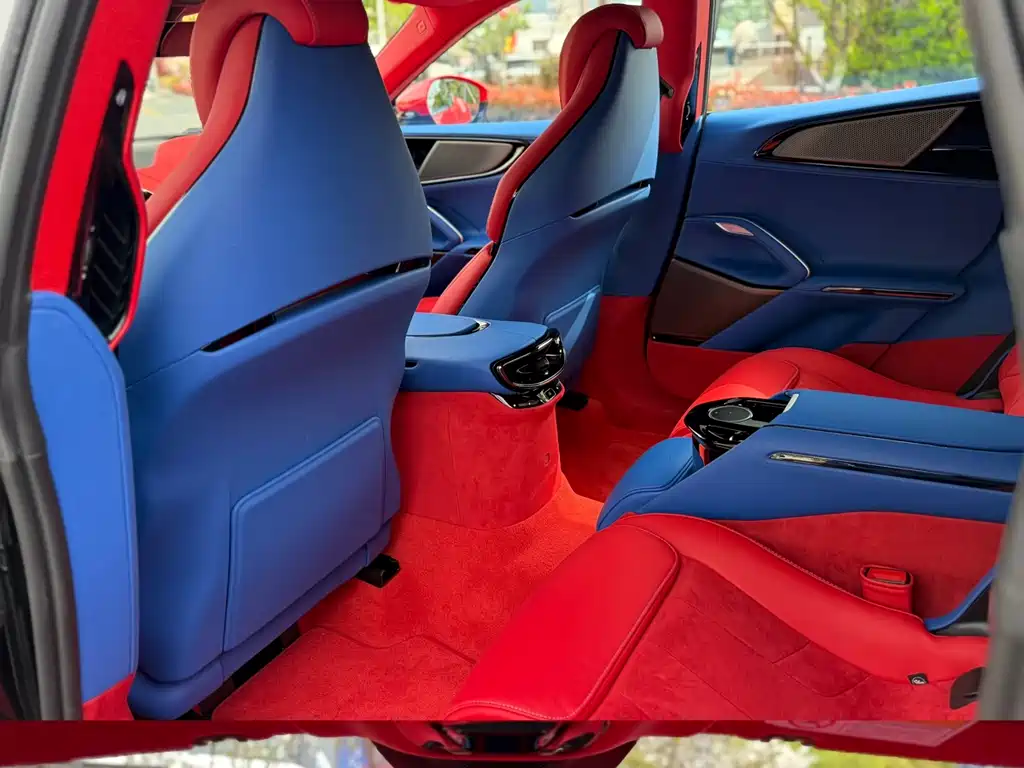Ferrari Purosangue 2025