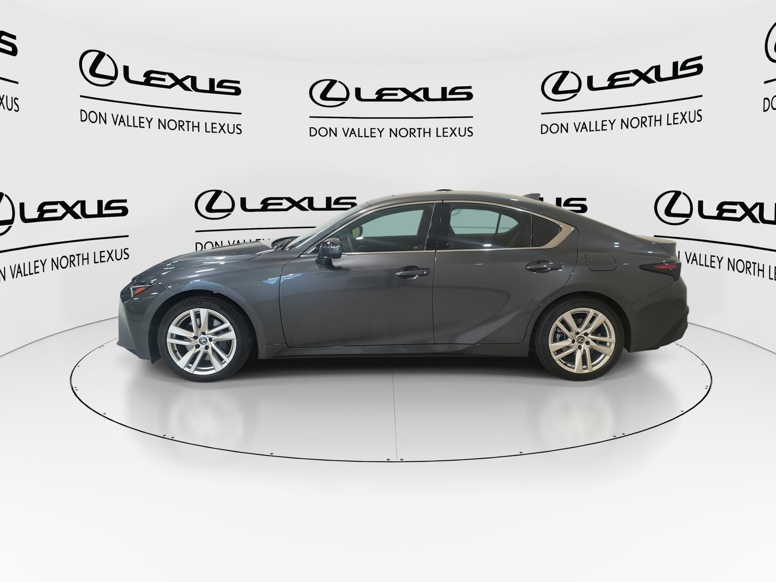 Lexus IS 300 2025