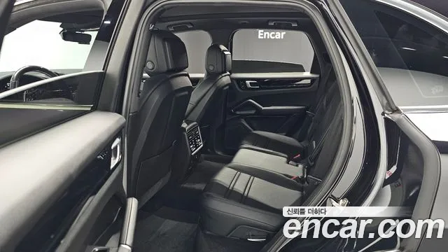 Porsche Cayenne 2021