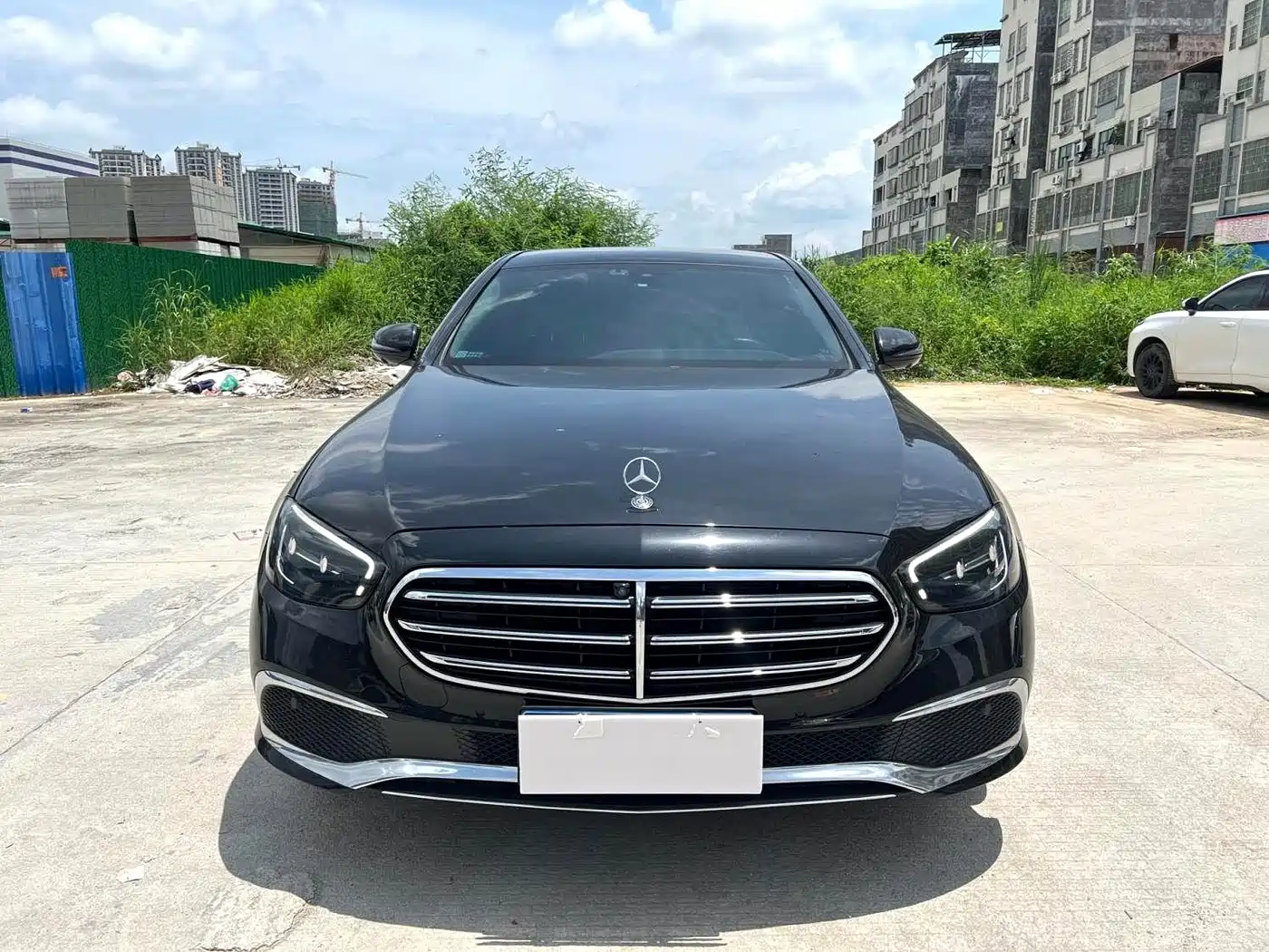 Mercedes-Benz E-Класс 2023