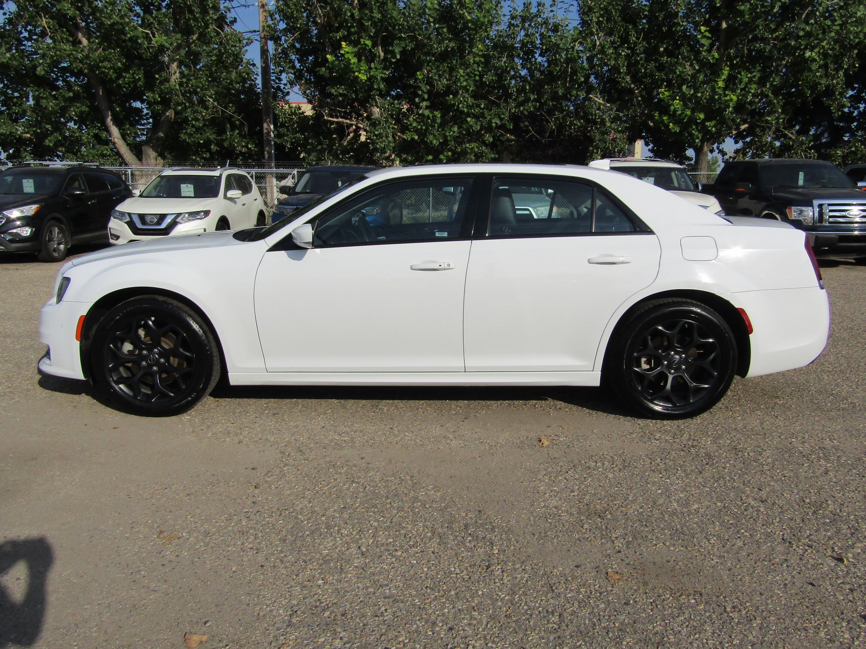 Chrysler 300 2023