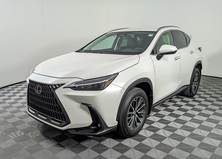 Lexus NX 2022