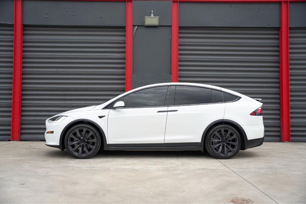 Tesla Model X 2022