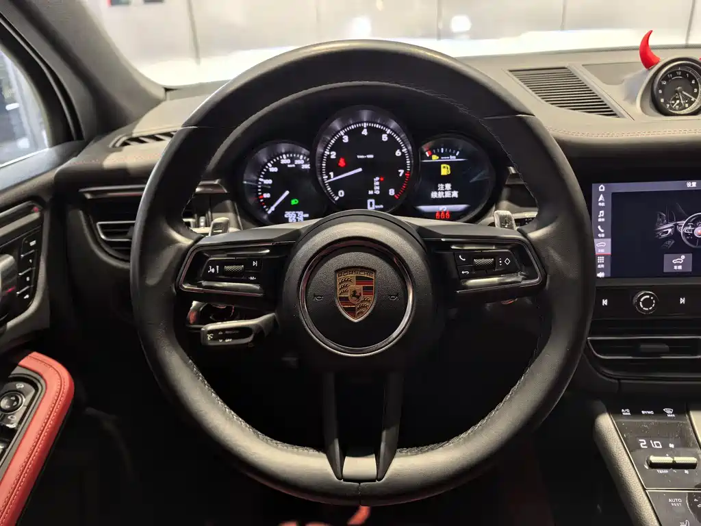 Porsche Macan 2023