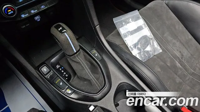Hyundai Veloster 2022