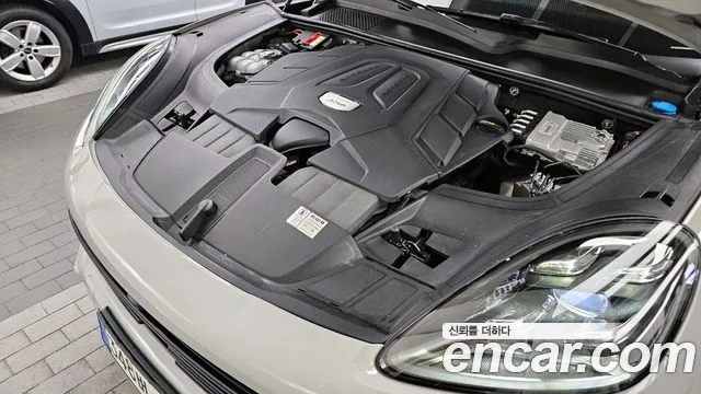 Porsche Cayenne 2022