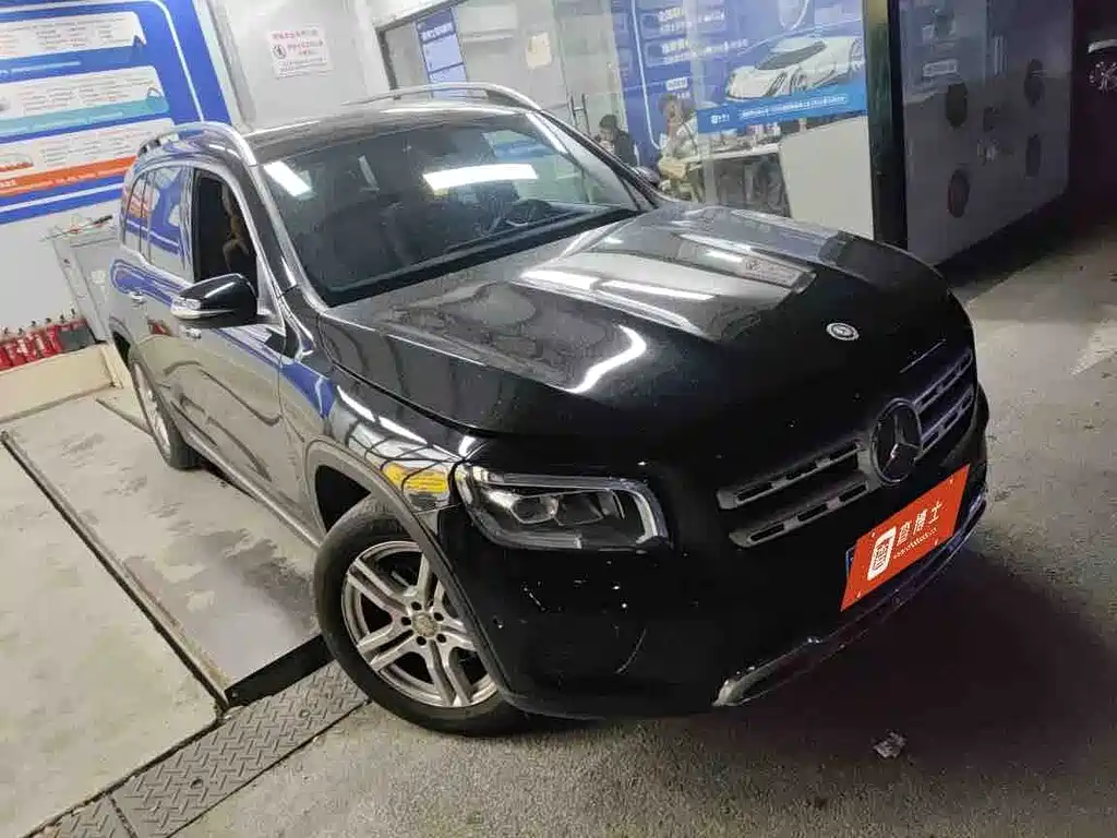 Mercedes-Benz GLB 2021