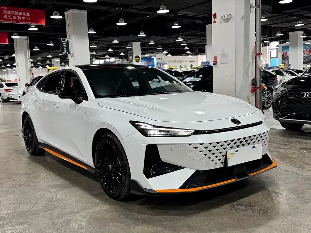 Changan UNI-V 2025