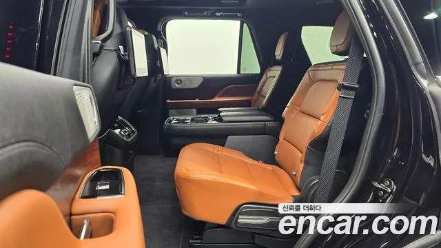 Lincoln Navigator 2021