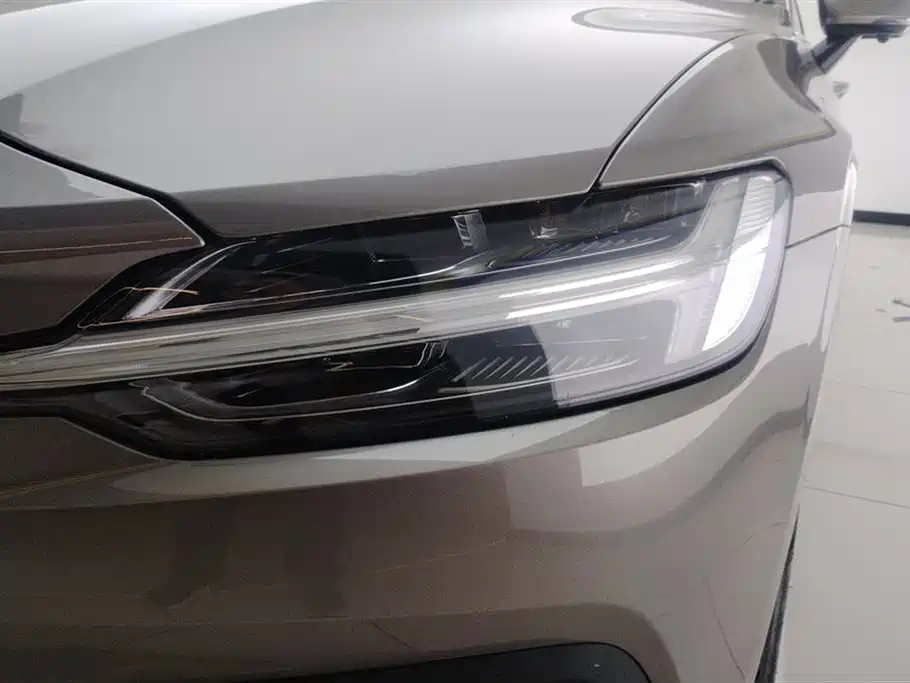 Volvo S60 2021