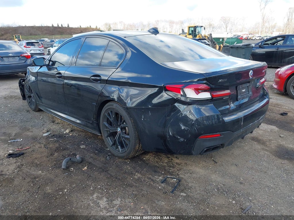 BMW M550 2022