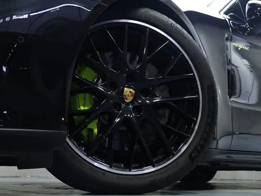 Porsche Panamera 2024