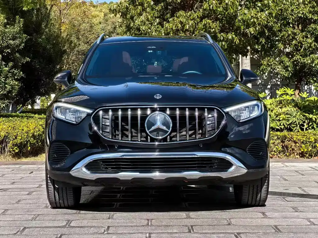 Mercedes-Benz GLC 2023