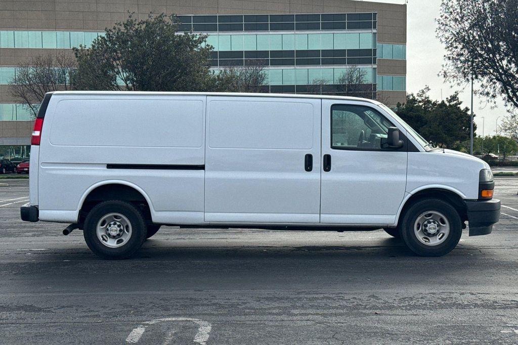 Chevrolet Express 2023