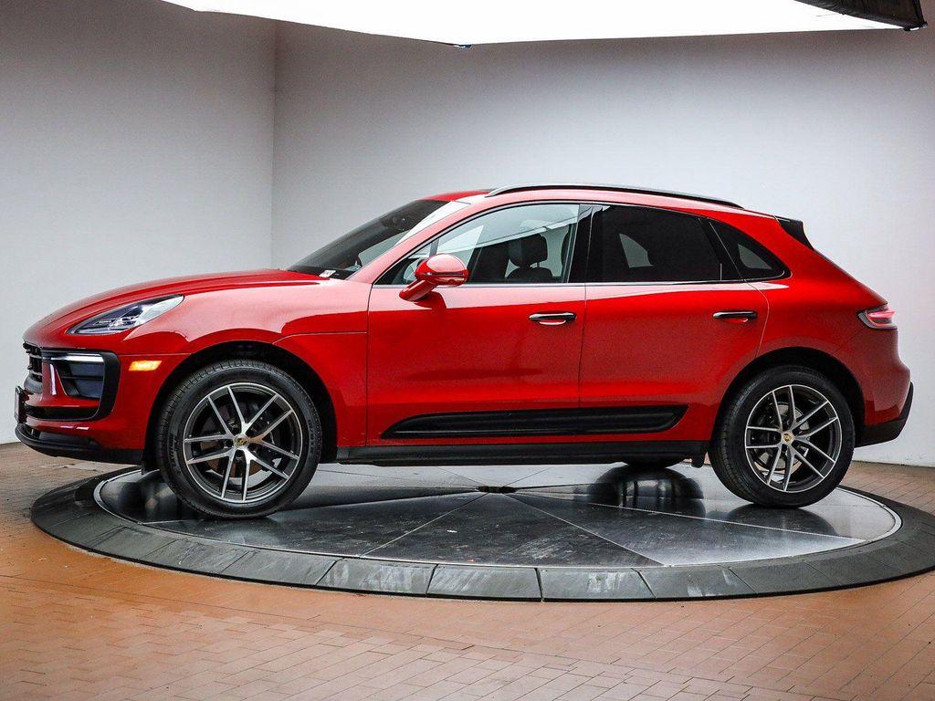 Porsche Macan 2025