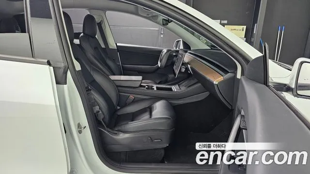 Tesla Model Y 2021