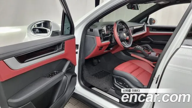 Porsche Cayenne 2025