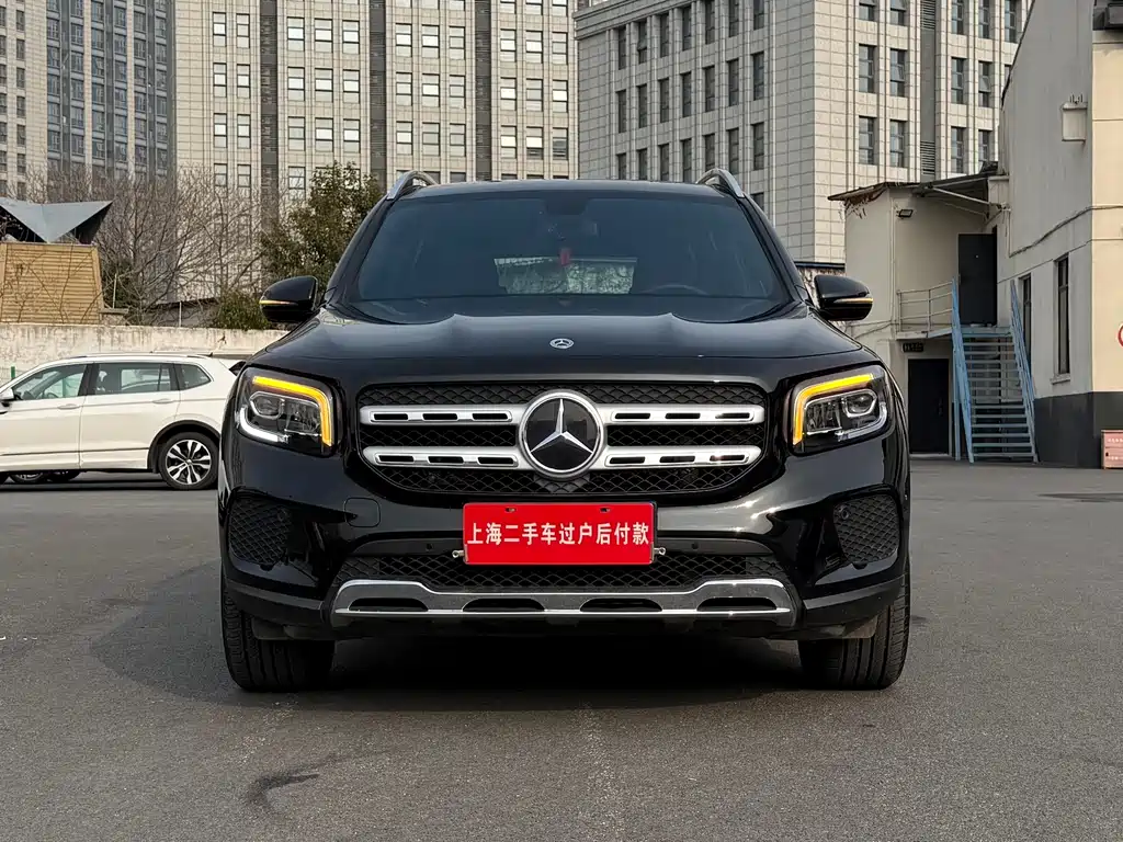 Mercedes-Benz GLB 2023
