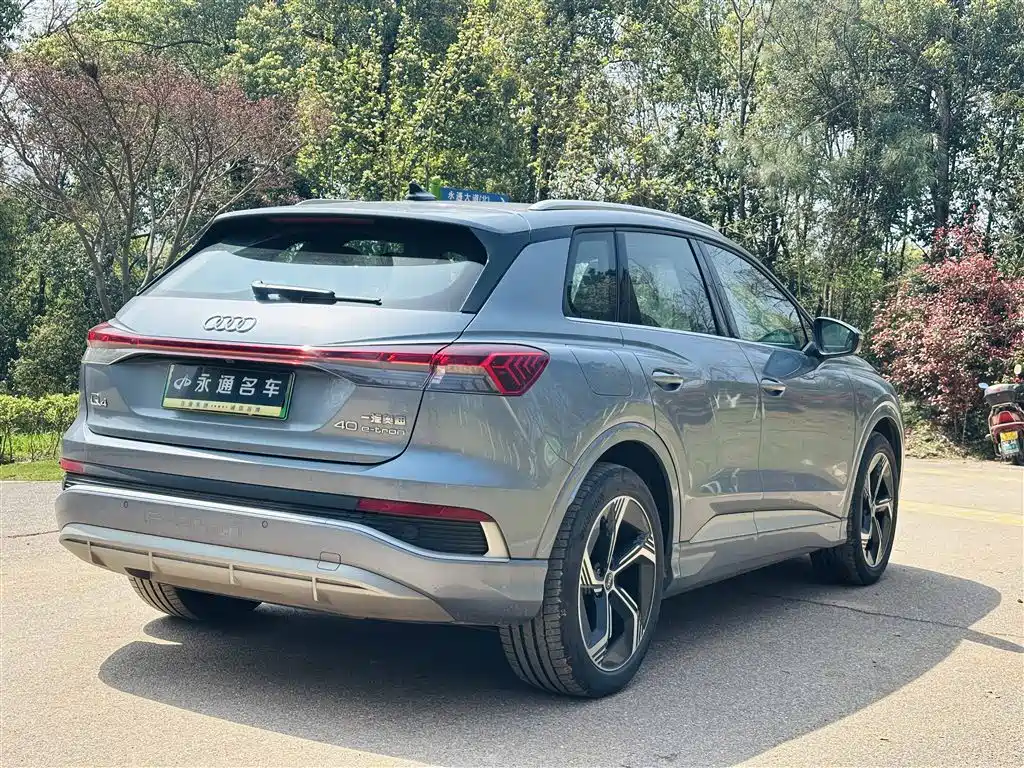 Audi Q4 e-tron 2025
