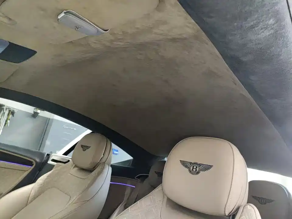 Bentley Continental 2021